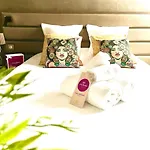 فندق Kyriad Restaurant Centre 3*