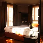 Kyriad Restaurant Centre 3*