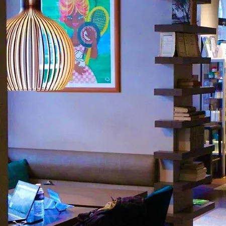 Kyriad Restaurant Centre Hotel