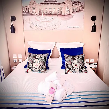 Kyriad Restaurant Centre Hotell