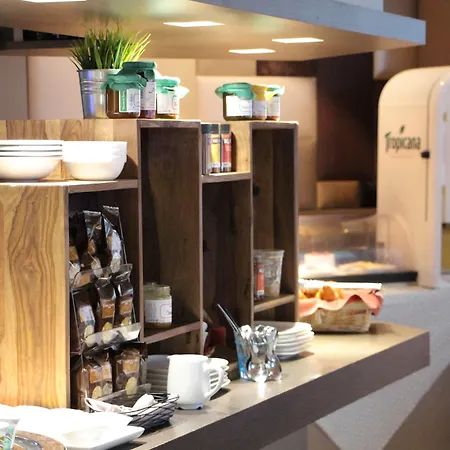 Kyriad Restaurant Centre 3* Vichy