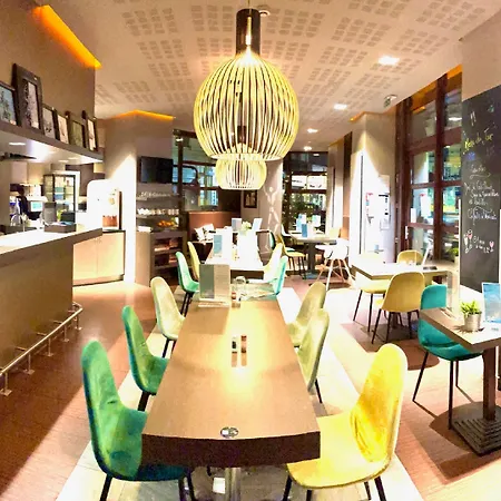Hotell Kyriad Restaurant Centre
