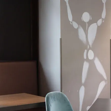 Kyriad Restaurant Centre Hotel