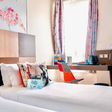 Kyriad Restaurant Centre Hotell 3*