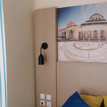 Hotel Kyriad Restaurant Centre 3*