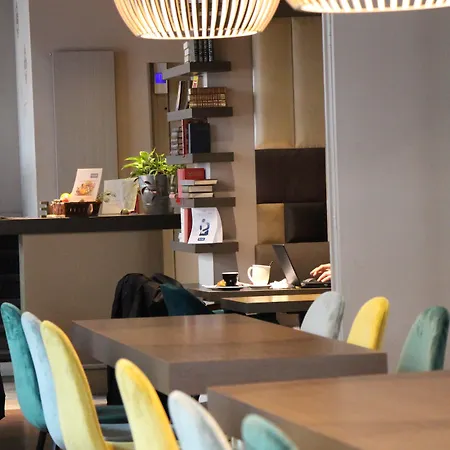 Hotel Kyriad Restaurant Centre Vichy