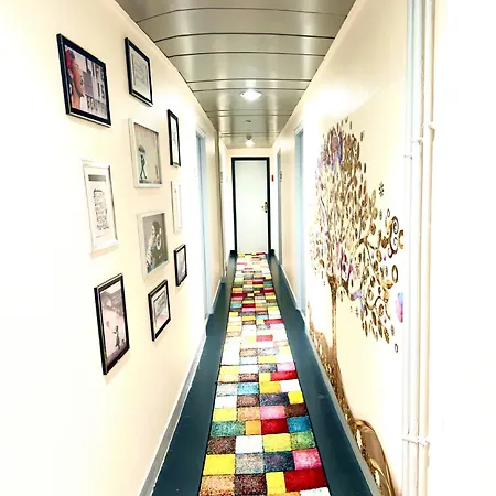 Kyriad Restaurant Centre Hotel 3*