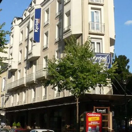 Kyriad Restaurant Centre 3*