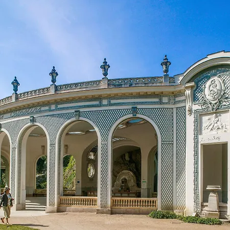 Kyriad Restaurant Centre Hotel