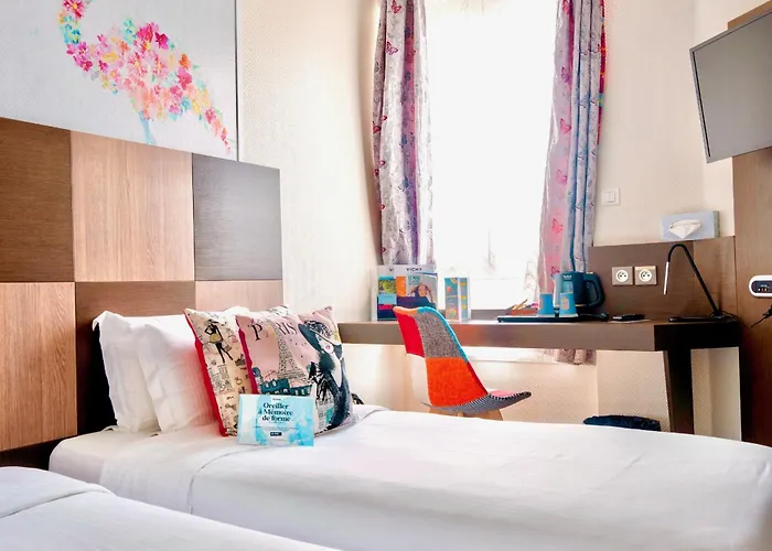 Kyriad Restaurant Centre Hotel 3*