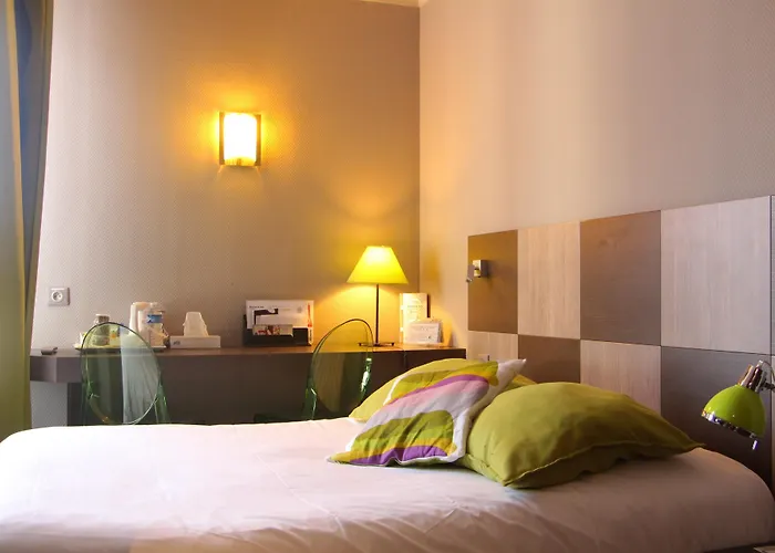 Hotel Kyriad Restaurant Centre 3*