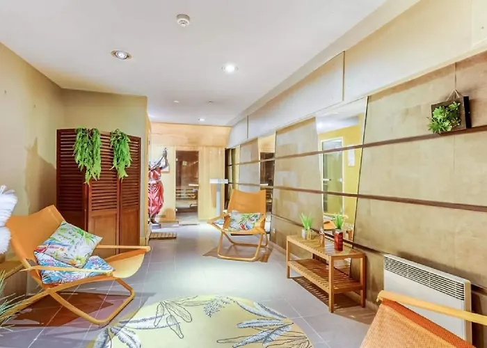 Kyriad Restaurant Centre