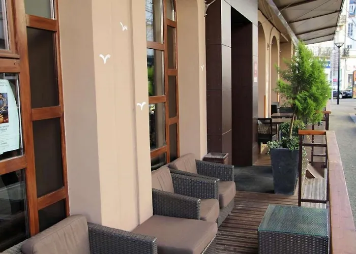 Kyriad Restaurant Centre Hotel 3*