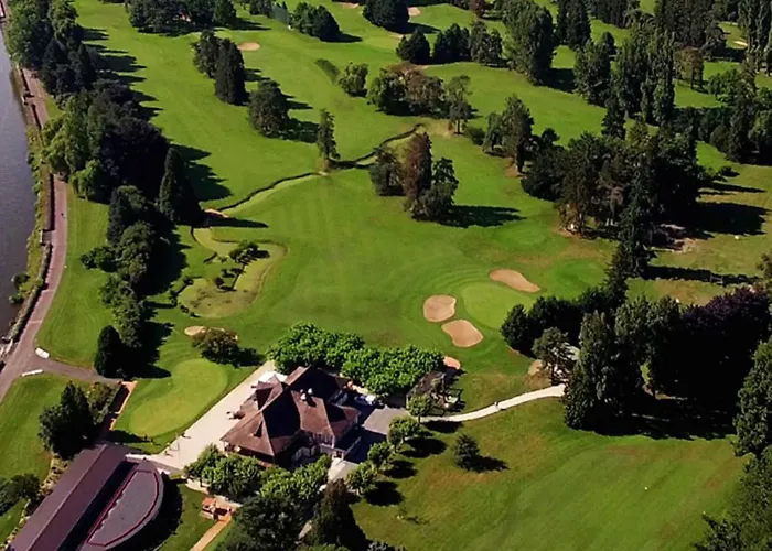 Kyriad Restaurant Centre Hotel 3*